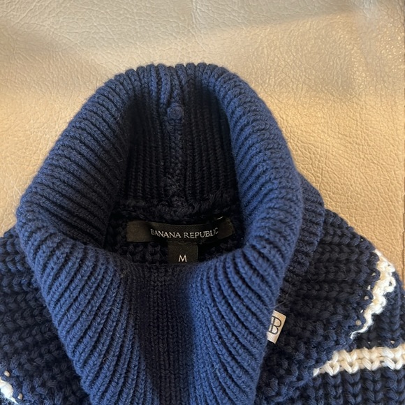 Banana Republic Dog sweater New with tag Size Medium - Picture 2 of 3